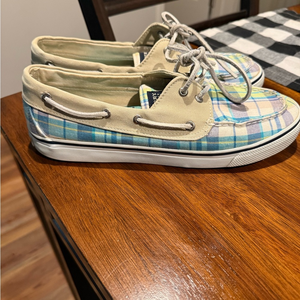 Women Sperry Classic